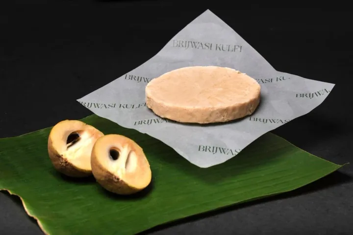Chikoo king size kulfi