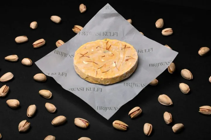 Kesar Pista king size kulfi alternate presentation