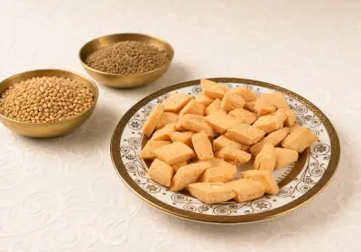 Namak & Shakkar Para